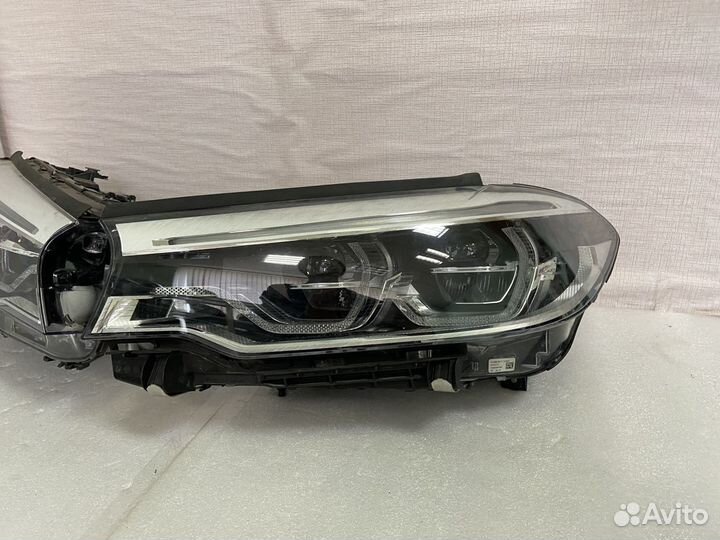 Фары на BMW 5 G30 G31 Adaptive LED комплект