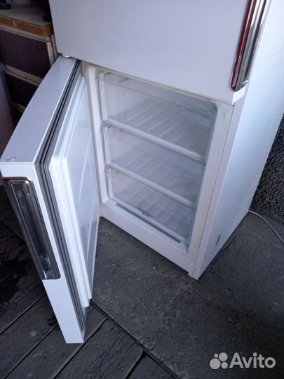 Холодильник hotpoint ariston