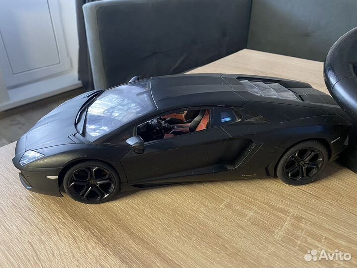 Машинка на радиоуправлении