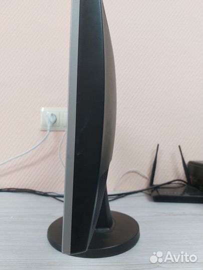 Монитор Samsung 943NW
