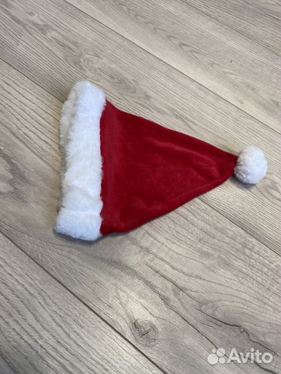 Шапочка Деда Мороза на младенца