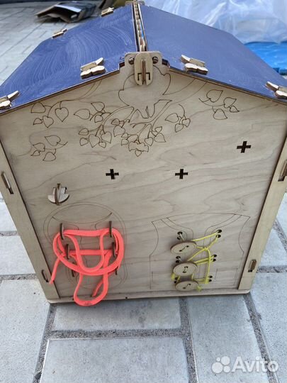 Детский игровой домик из дерева