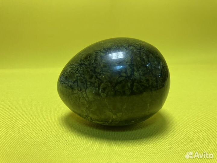 К.1042 Яйцо пасхальное из змеевика 6.5*5.5см