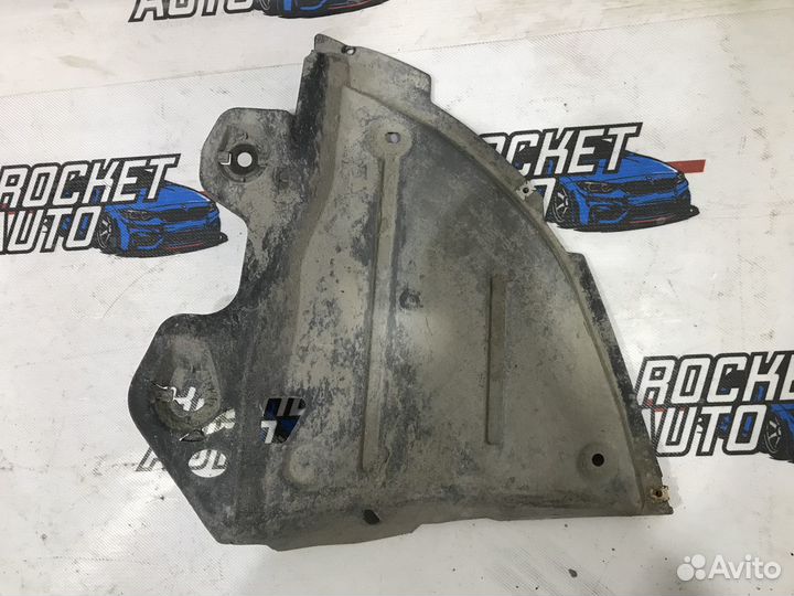 Защита антигравийная Skoda Rapid 6RA825205E