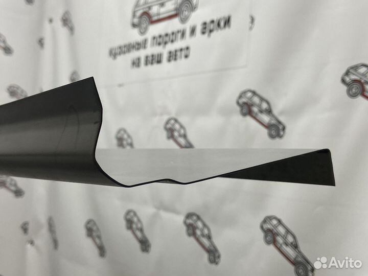 Chrysler Voyager 3 кузовные пороги