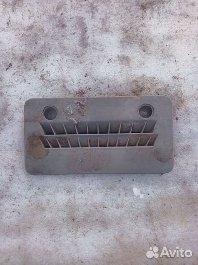 Решетка вентиляционная Audi A8 2006