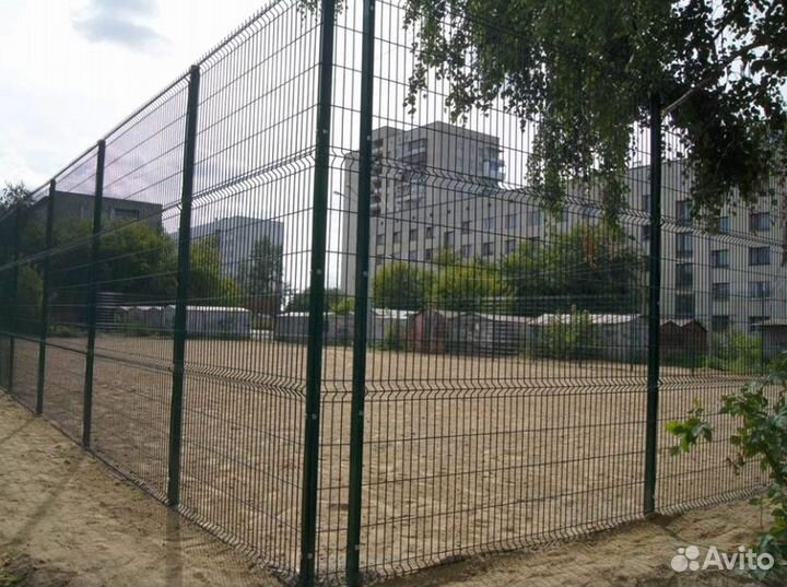 Забор гиттер спорт площадка