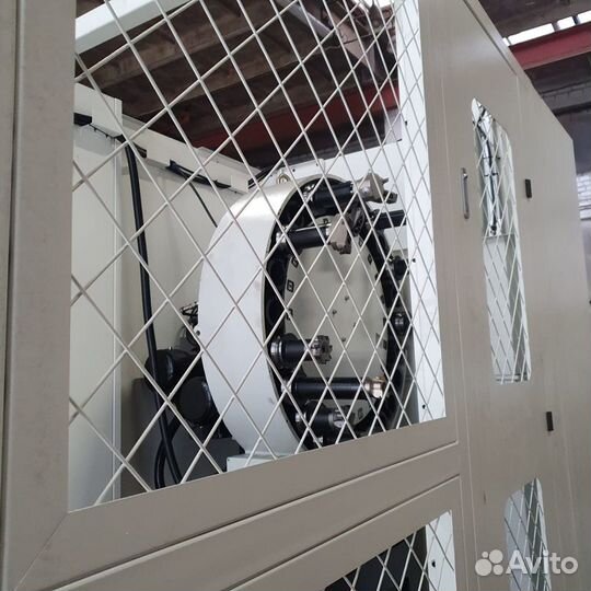 Горизонтальный обрабатывающий центр HMC800D