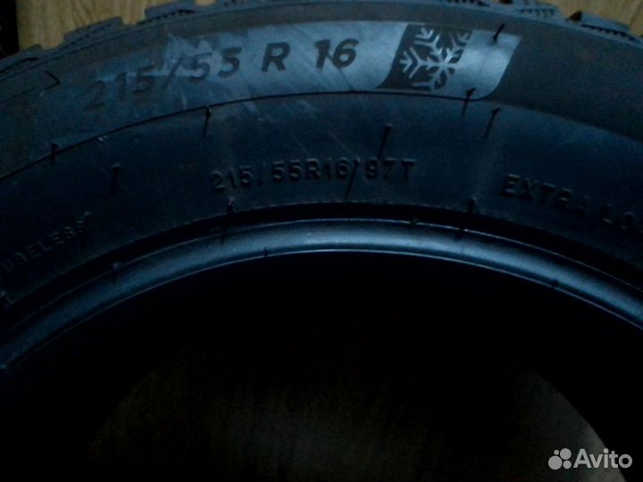 Michelin X-Ice North 4 215/55 R16