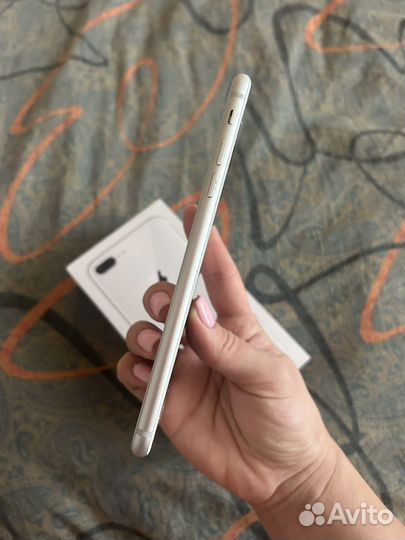 iPhone 8 Plus, 64 ГБ