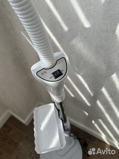 Косметологическая лампа лупа