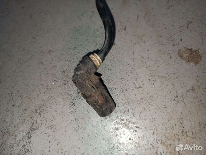 Датчик ABS передний Mercedes ML163