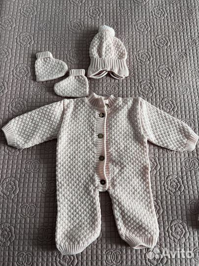 Костюм вязанный для новорожденного