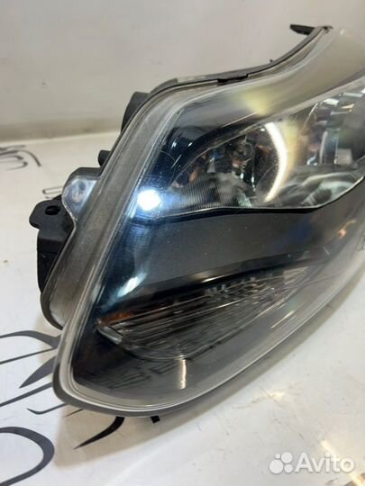 Фара левая Ford Focus 3 CB8 1.6L duratec TI-VCT