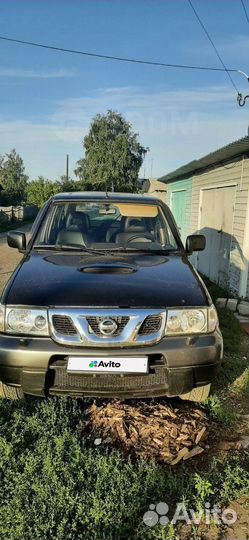 Nissan Terrano II 2.4 МТ, 2004, 176 662 км