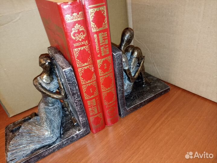 Держатель для книг