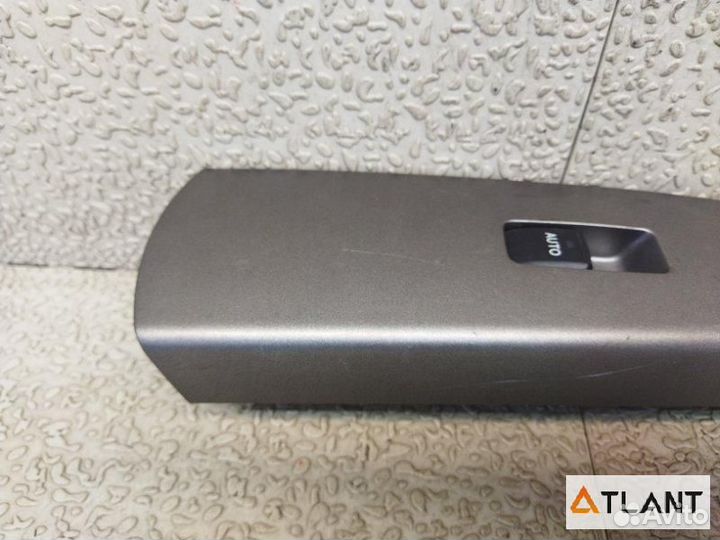 Блок упр. стеклоподьемниками задний левый toyota P