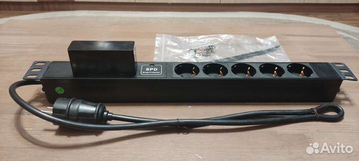 Блок розеток, 1U, 19