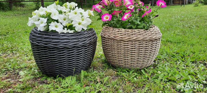 Кашпо из ротанга