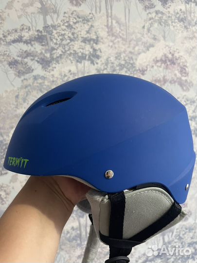 Горнолыжный шлем