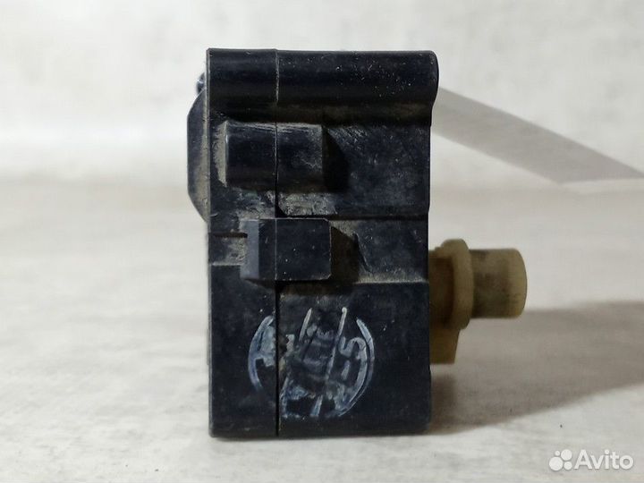 Моторчик привода заслонок отопителя Audi A8