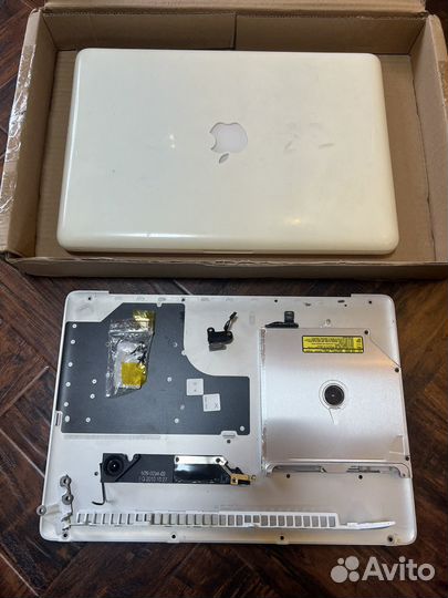Macbook 2010 запчасти