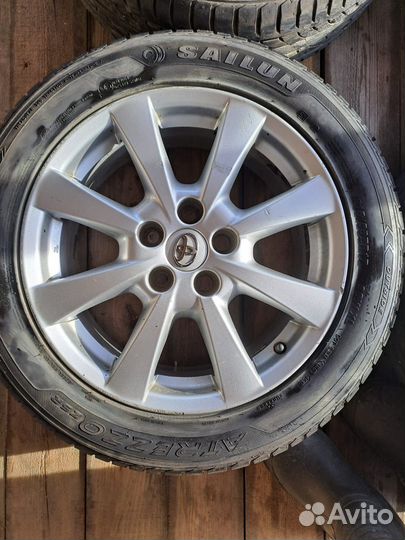 Колеса в сборе r17 летние оригинал Toyota