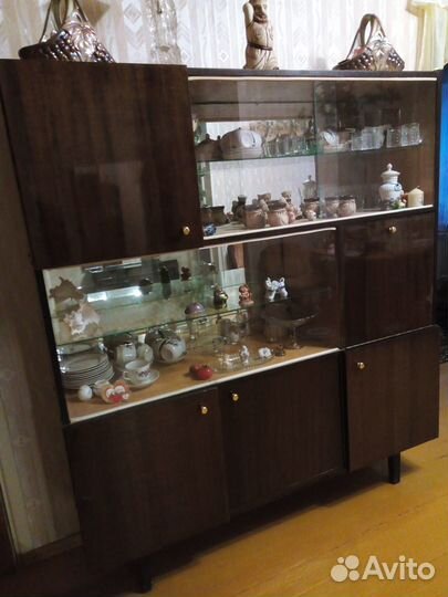 Сервант, посудник