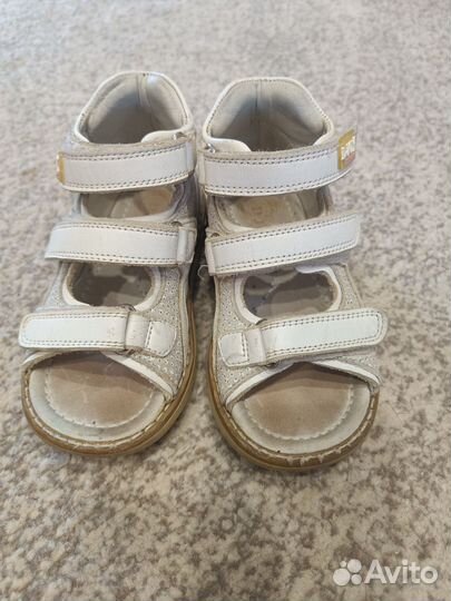 Сандалии для девочки