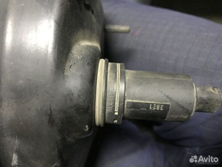 Усилитель тормозов вакуумный Volvo S60