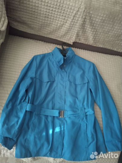 Куртка ветровка со складным капюшоном 52 размер