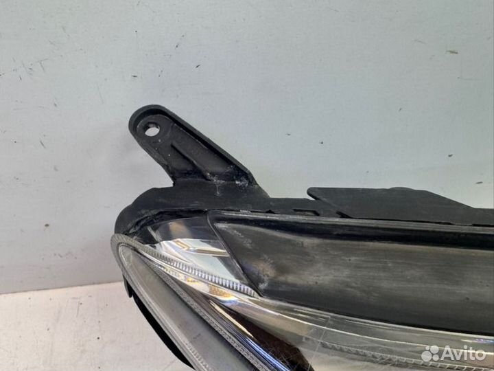 Фара правая Toyota Rav4 40 2015-2019