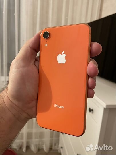 Телефон iPhone XR 64 GB