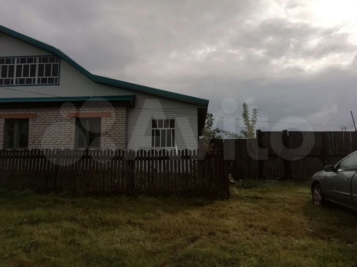 Дом 176,8 м² на участке 16 сот.