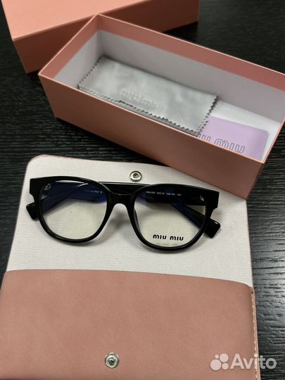 Очки miumiu