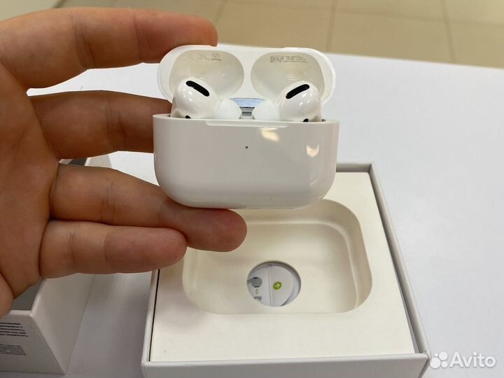 Беспроводные наушники AirPods Pro