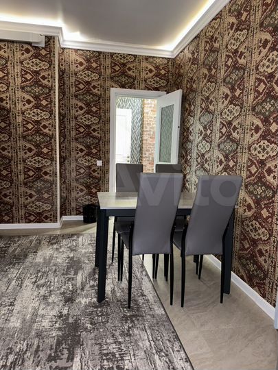 2-к. квартира, 85 м², 7/10 эт.