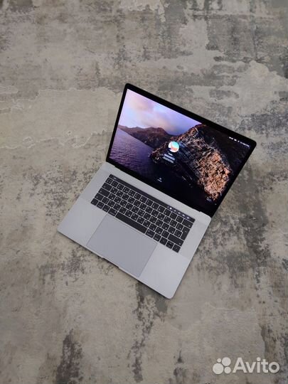 Apple MacBook Pro 15 2017 полный комплект