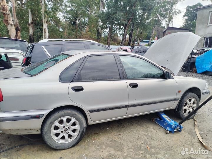 Запчасти volvo s40