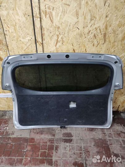 Крышка багажника toyota caldina 3