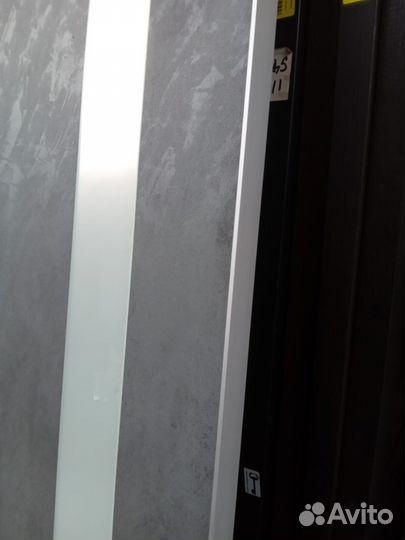 Дверь с металлической кромкой