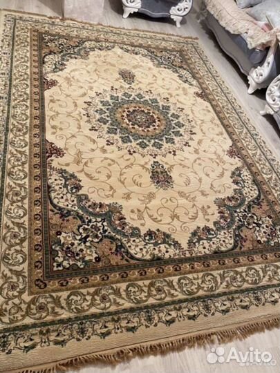 Ковер шелковый 2.40 на 3.40