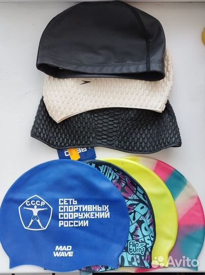Шапочки и очки для плавания