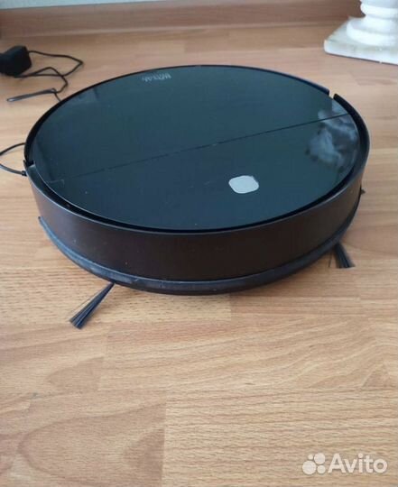 Робот пылесос royal