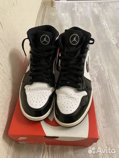 Air Jordan 1 mid se 