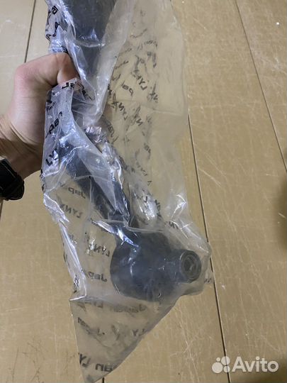 Lynx, Рычаг подвески нижний,перед прав/лев Mazda