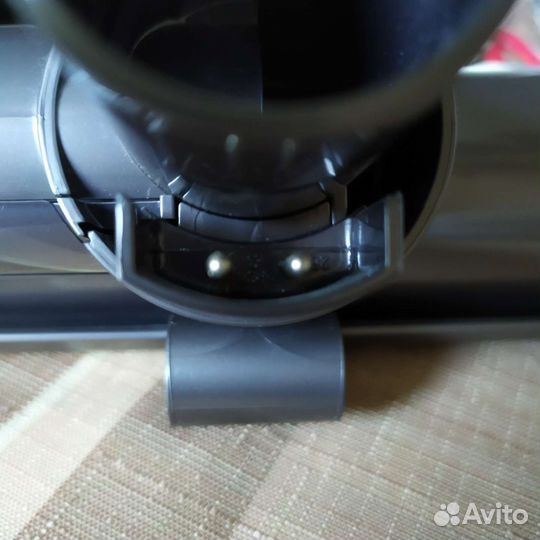 Мини-электрощетка Dyson V8/SV10