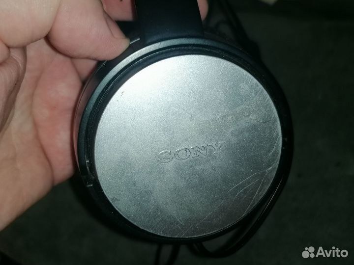 Наушники Sony