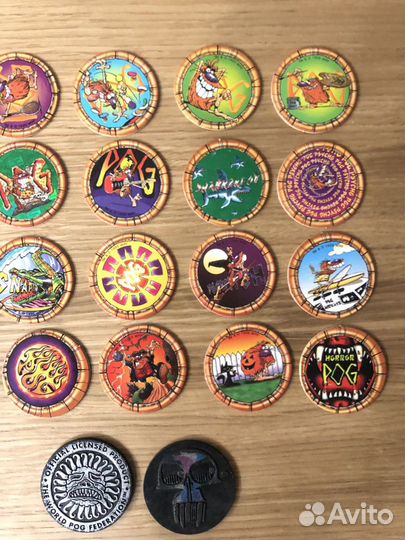Фишки POG The Game 1995 и 2 биты, кэпсы сотки