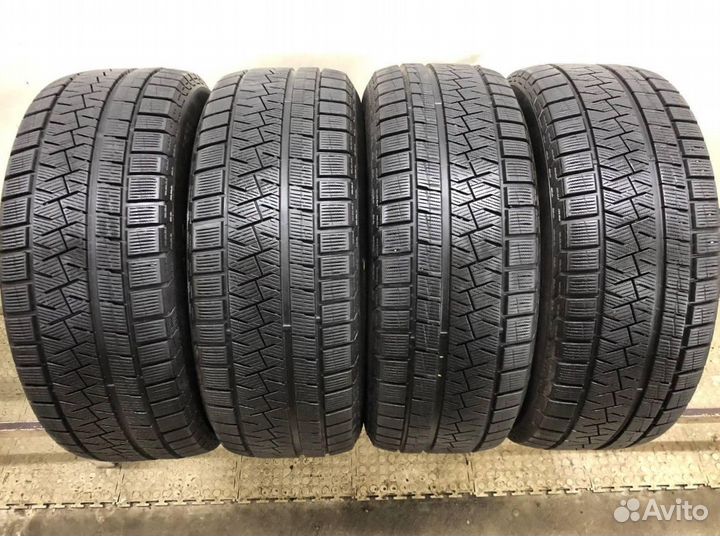 Pirelli Ice Asimmetrico 215/60 R16 98W